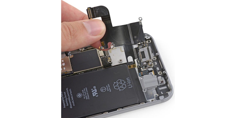 تعویض فلت شارژ گوشی iPhone 6
