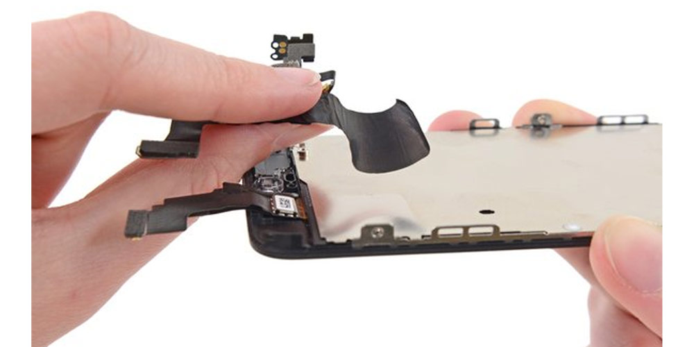 تعویض دوربین سلفی iPhone 5c اپل