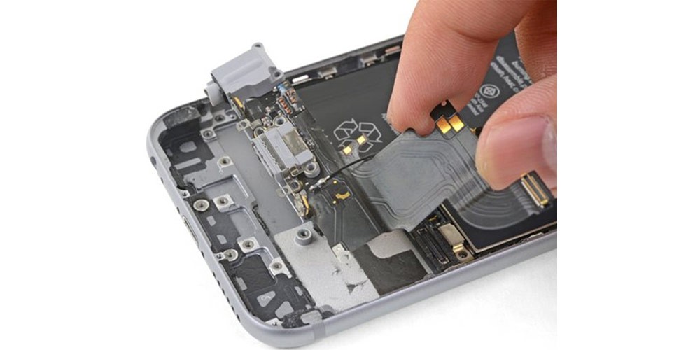 تعویض فلت شارژ گوشی آیفون 6 اس اپل