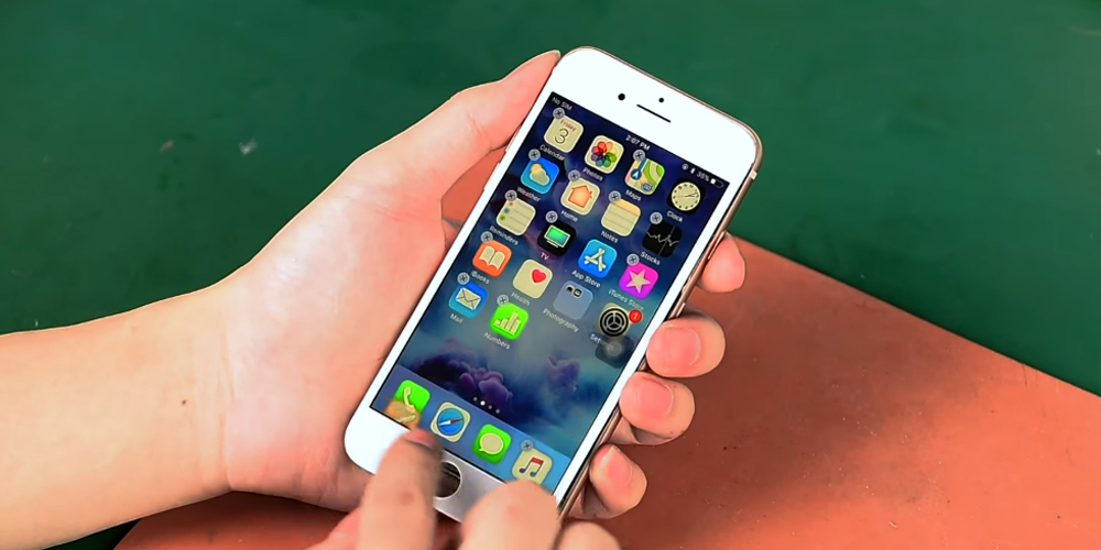 گلس گوشی موبایل iPhone 8 اپل پس از تعویض