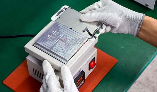 آموزش تعویض گلس شکسته آیفون 8 اپل
