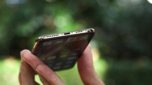 بلندگوهای iPhone XS Max