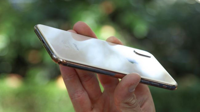 ضخامت و جنس بدنه iPhone XS Max