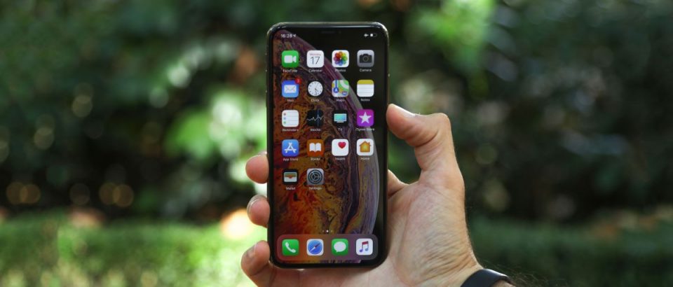 نسبت صفحه نمایش به بدنه iPhone XS Max