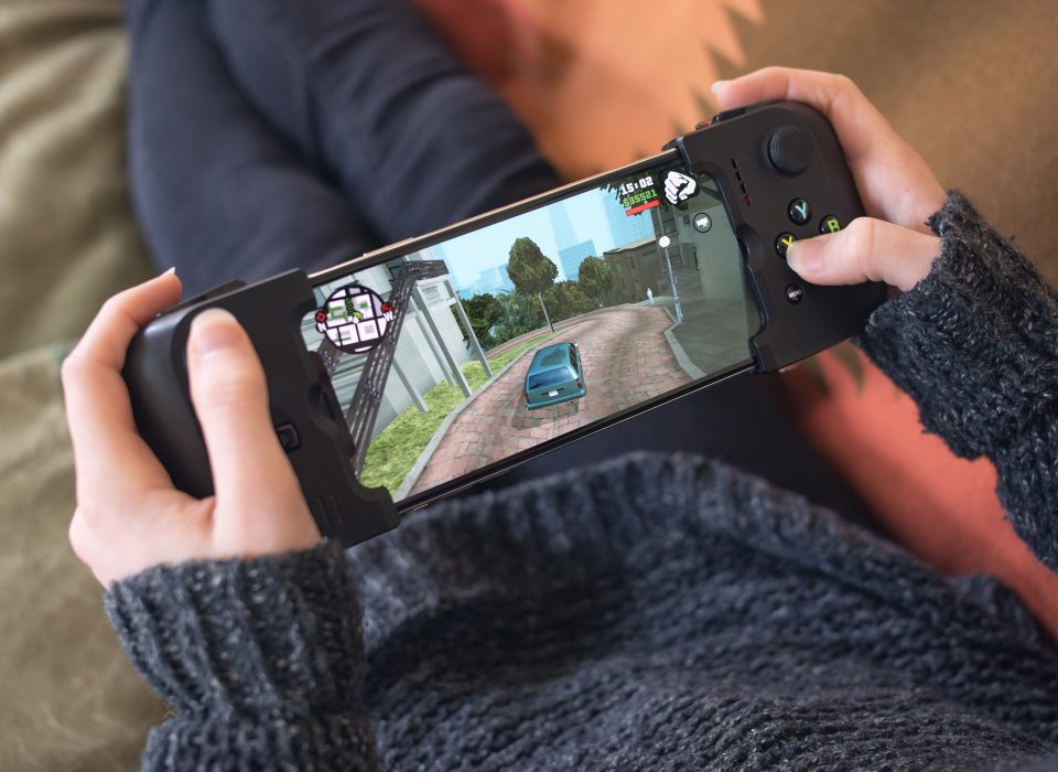 گیمینگ با iPhone XS Max