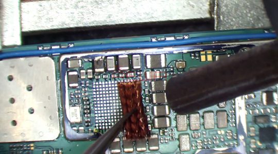 تعمیر Samsung S7 edge که روشن نمی شود