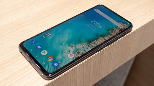 طراحی زیبای Asus ZenFone 6