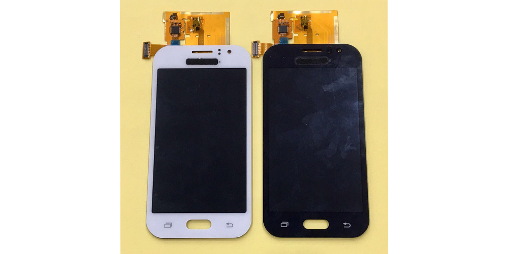 ال سی دی گوشی جی 1 ایس سامسونگ در دو رنگ سفید و مشکی در کنار یکدیگر