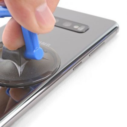 شکاف کوچکی ایجاد کنید شکاف کوچکی ایجاد کنید