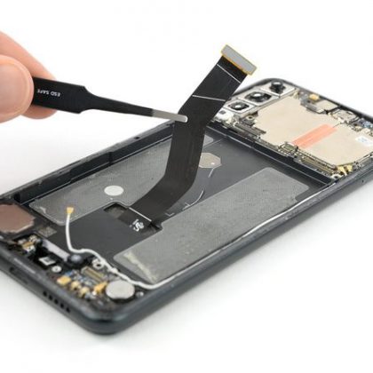 کابل منعطف صفحه نمایش را جدا کنید کابل منعطف صفحه نمایش را جدا کنید