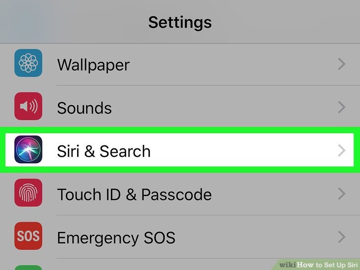  در پنجره منو تنظیمات پایین بیایید و روی گزینه سیری و جستجو Siri& Search ضربه بزنید