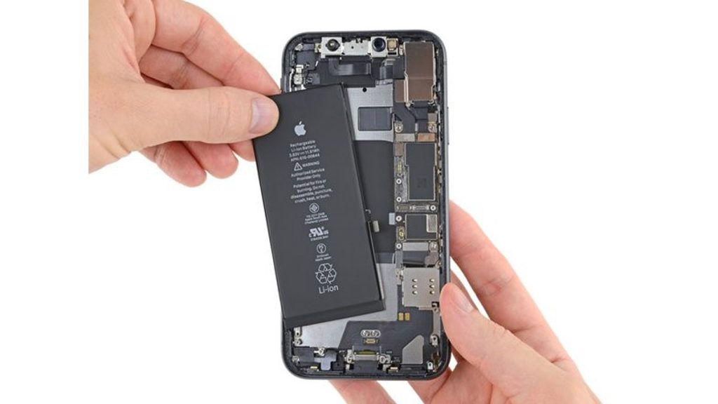 آموزش تعویض باتری آیفون 11