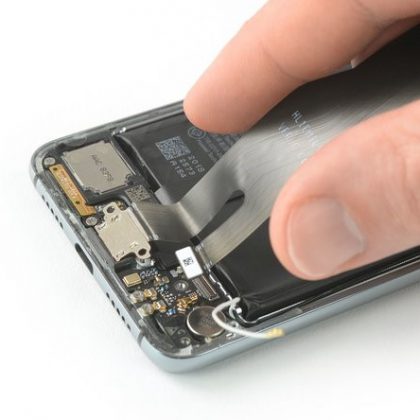 پورت شارژ و کابل منعطف اصلی را بردارید