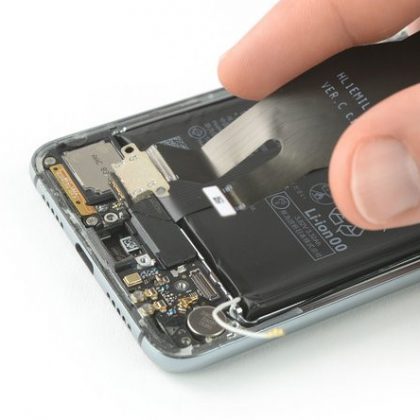 پورت شارژ و کابل منعطف اصلی را بردارید