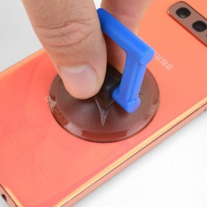 کاپ مکش را به قاب پشت متصل کنید