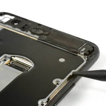 خشاب سیم کارت را بیرون بکشید در هواوی P10 Plus