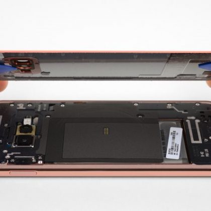 قاب پشت را بردارید در سامسونگ گلکسی S10e