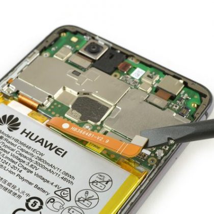 جداسازی اتصال باتری در هواوی P10 Lite