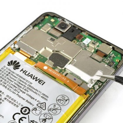 محافظ های فلزی روی مادربرد را بردارید