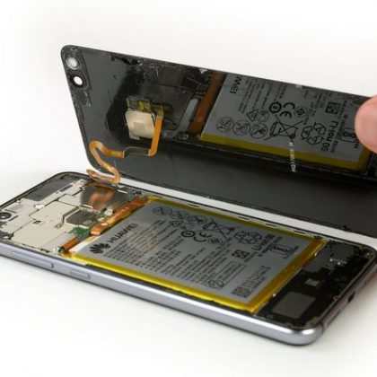 قاب پشت را از روی گوشی جدا کنید در هواوی P10 Lite