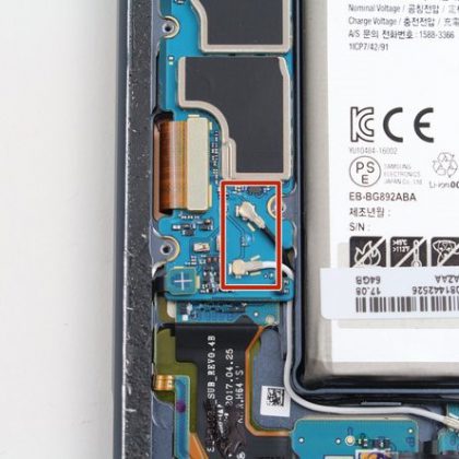 کابل های آنتن مشکی و سفید را جدا کنید