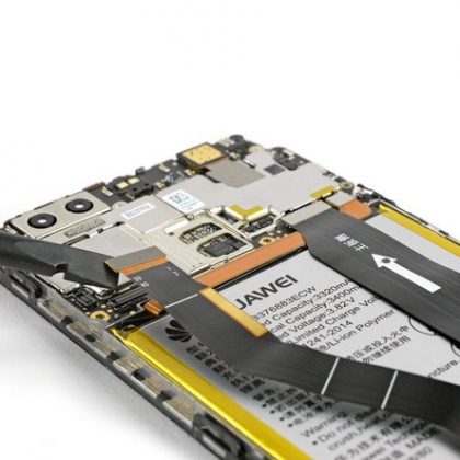 کابل منعطف صفحه نمایش را جدا کنید