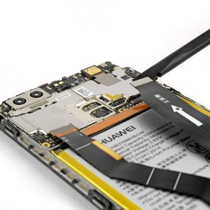 کابل منعطف صفحه نمایش را جدا کنید