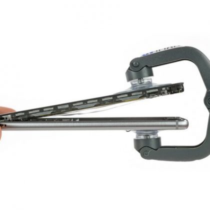 صفحه نمایش را از قاب عقب جدا کنید