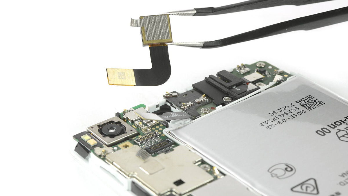 تعویض دوربین جلو هواوی P8