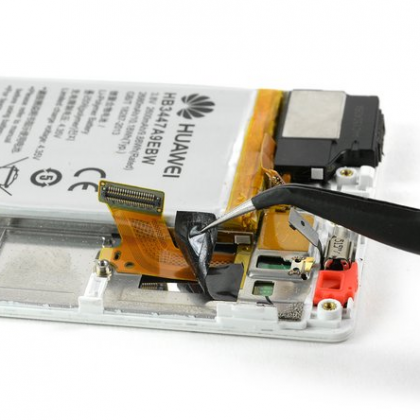 لبه ال سی دی را شل کنید