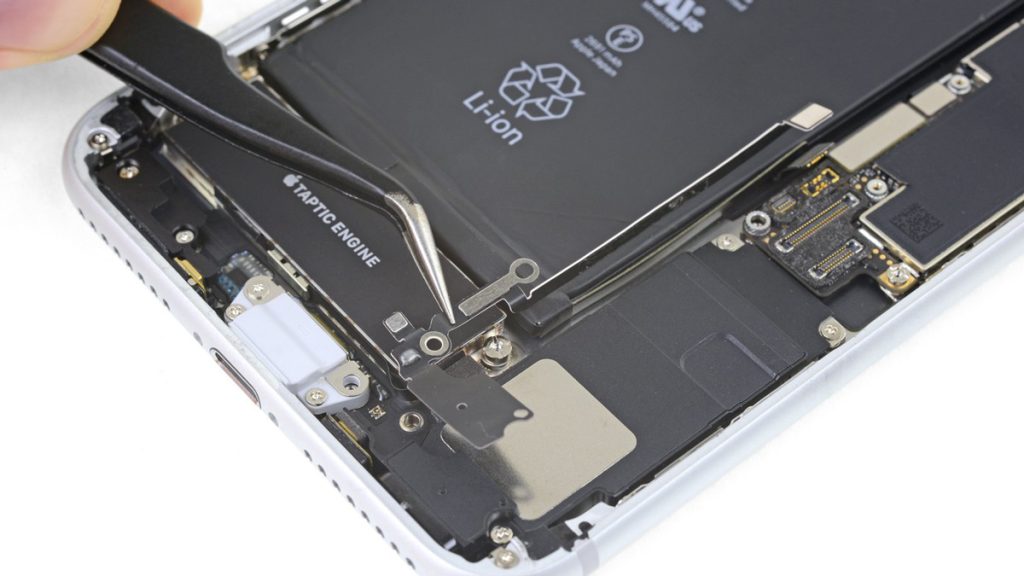 تعویض فلت وای فای دایور سیتی آیفون 8 پلاس