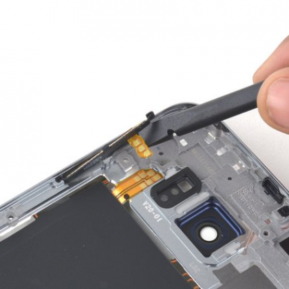 دکمه هوم را از قاب جدا کنید