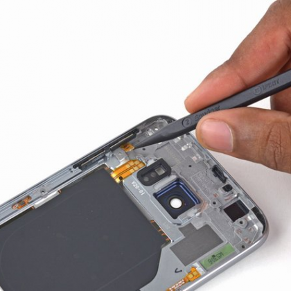 کانکتورهای کنتکت دکمه هوم را اهرم کنید