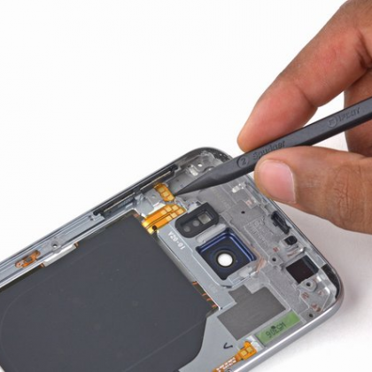 کانکتورهای کنتکت دکمه هوم را اهرم کنید