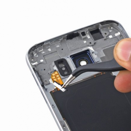 دکمه های ولوم صدا را بردارید