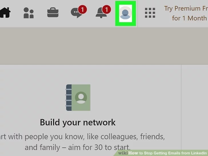 بر روی عکس پروفایل خود در LinkedIn نسخه وب کلیک کنید