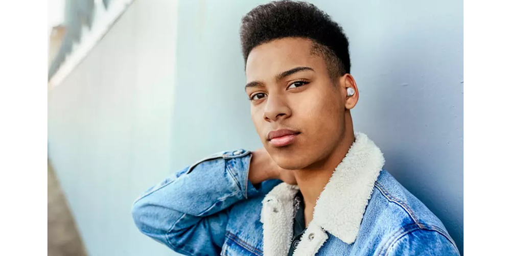 مکالمه با هندزفری بلوتوث جی بی ال Free II