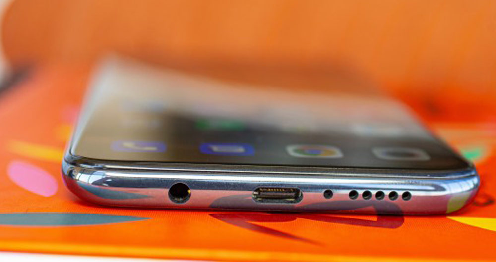لبه پایین گوشی شیائومی Redmi Note 8 Pro