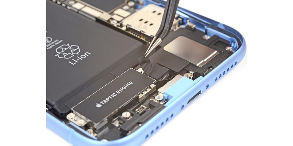 تعویض موتور ویبره گوشی iPhone XR