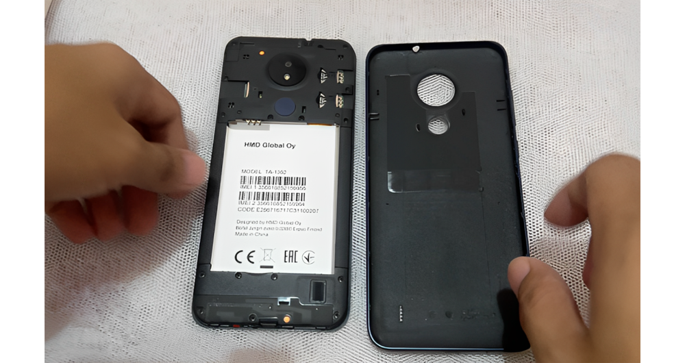 طراحی گوشی نوکیا مدل C21