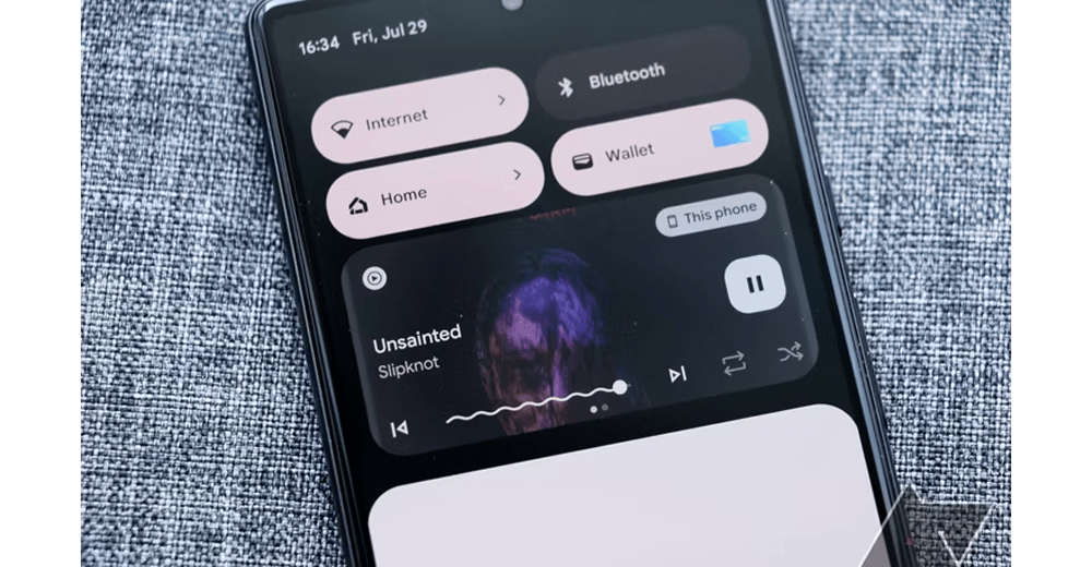 پخش کننده رسانه ای squiggly اندروید 13